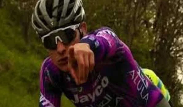 19-year-old cyclist dies after crash during race