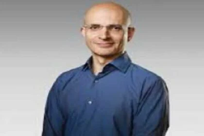 Apple names Indian origin Sabih Khan as its new COO