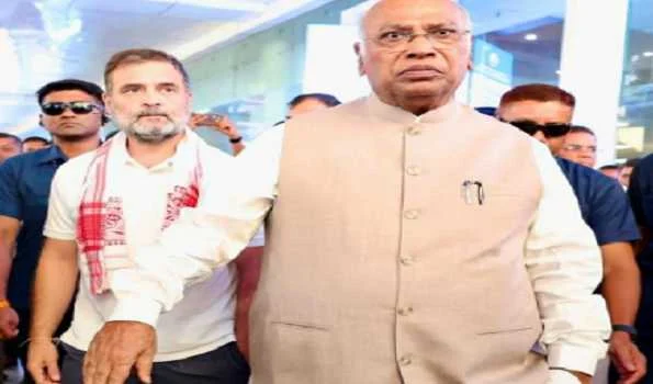 Kharge, Rahul write to PM, urge govt to bring legislation on J&K statehood