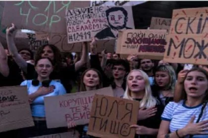 Ukraine sees 1st major anti-government protests as Zelensky moves to weaken anti-corruption agencies