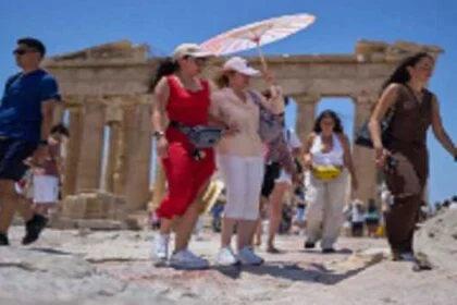 World records third-warmest June, says EU climate service